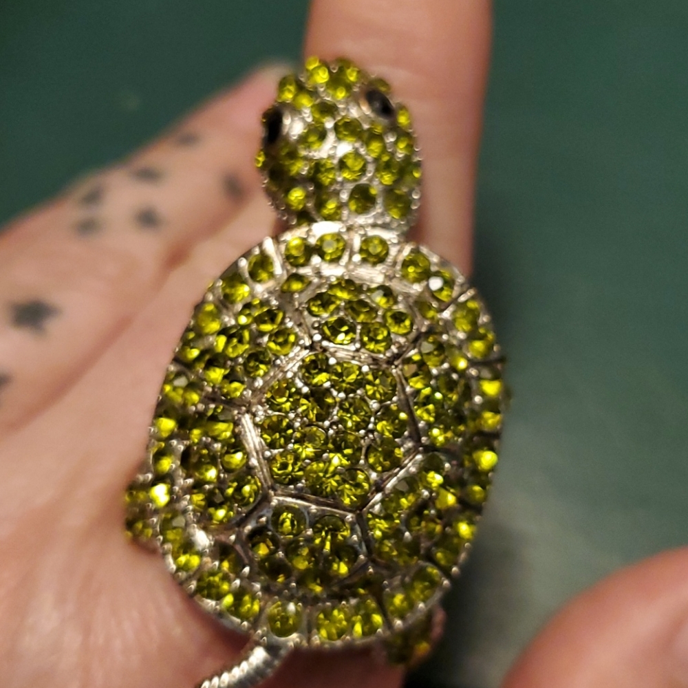 Rhinestone Turtle Ring